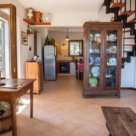 S267 - - Porzione Di Singola Immersa Nel Del Monte Conero * سيرولو